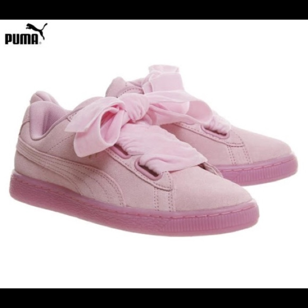Pink PUMA Basket Heart sneakers with bows | 6.5